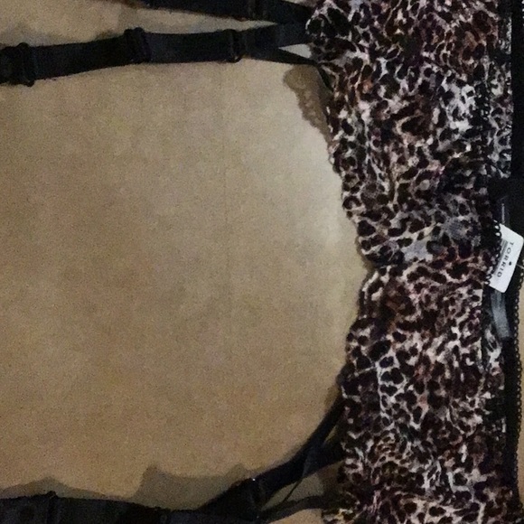 TORRID GARTER - LACE STRAPPY LEOPARD - Picture 3 of 5